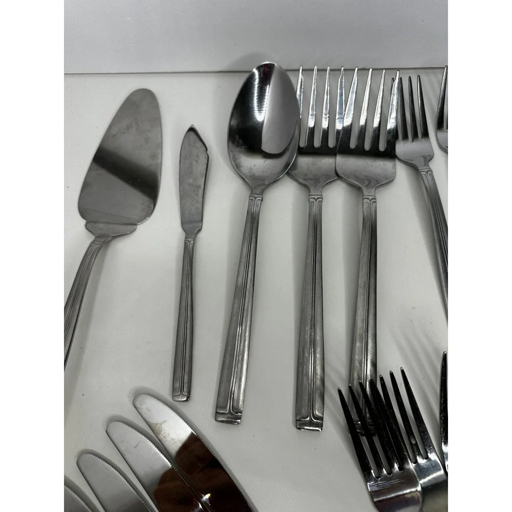 Wallace WAS244 Center Line Satin & Glossy Stainless Flatware Lot 44 Pieces